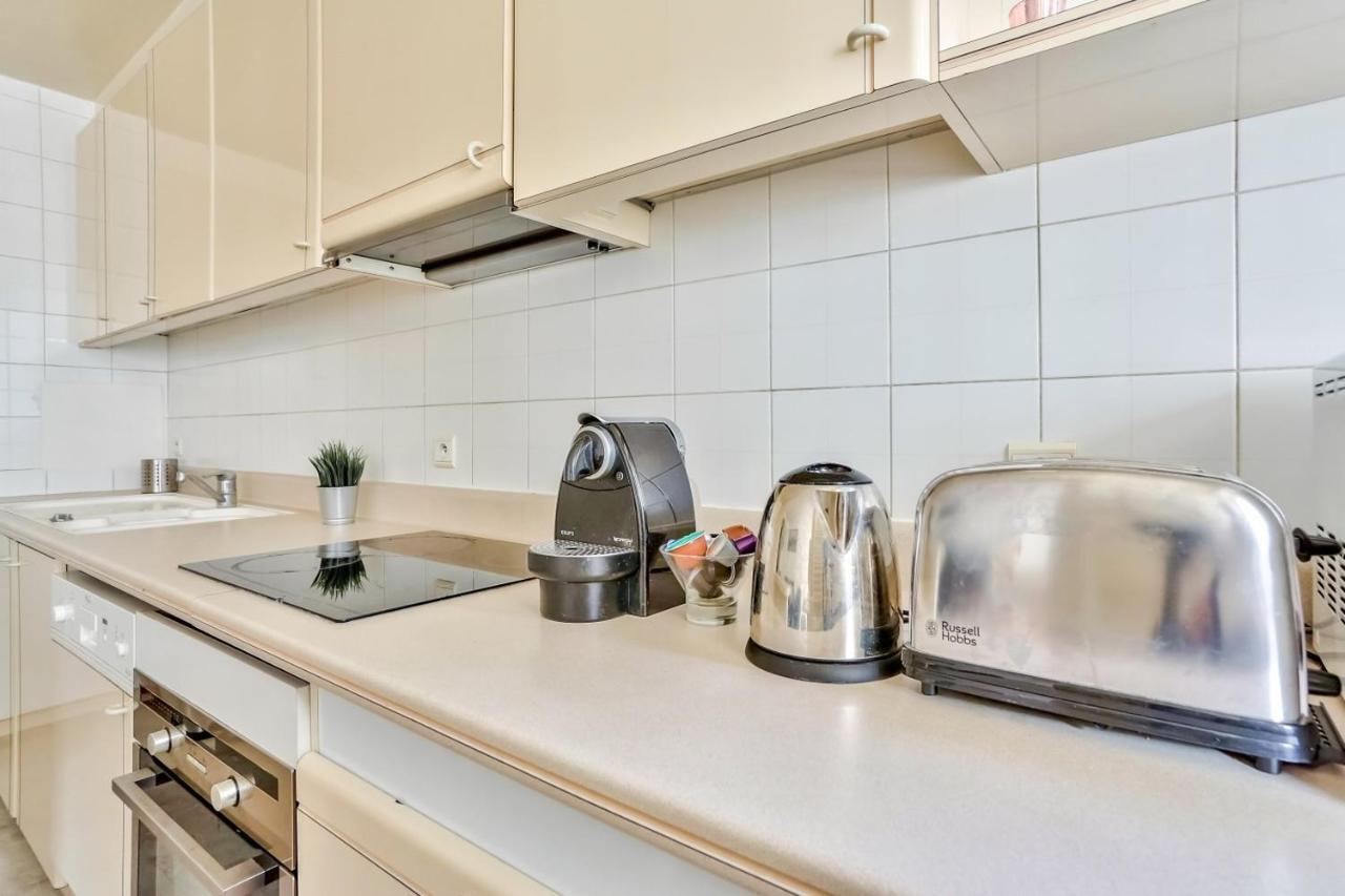 Appartement Quartier Arc De Triomphe Free Netflix Paříž Exteriér fotografie
